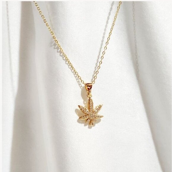 Dainty Gold Pot Leaf Necklace by Nugs & Kisses - Canna Wedding - Picture 1 of 3